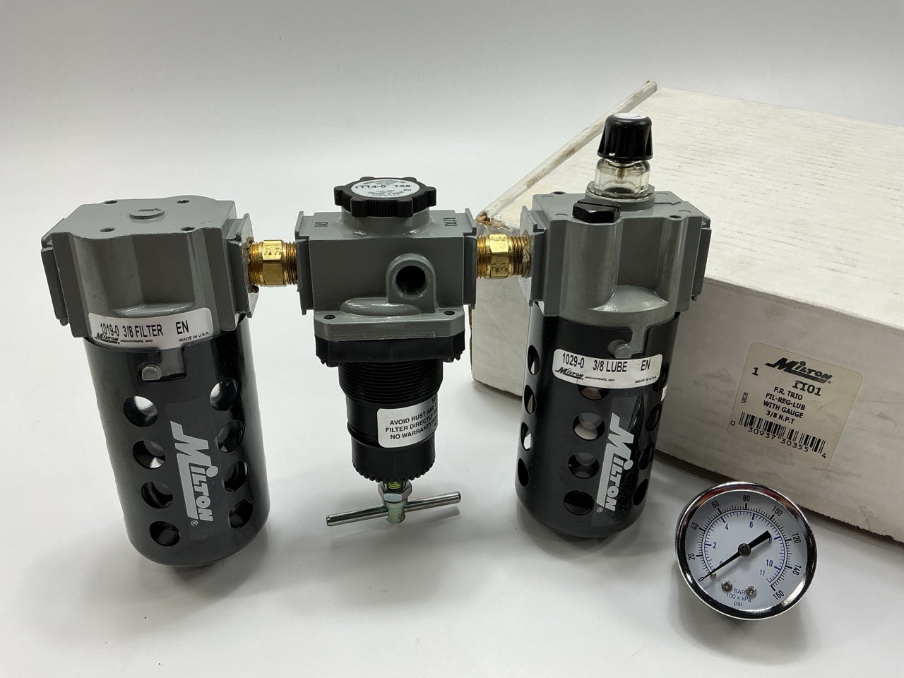 Milton 1101 3/8'' NPT Filter, Regulator And Lubricator Deluxe FRL Trio
