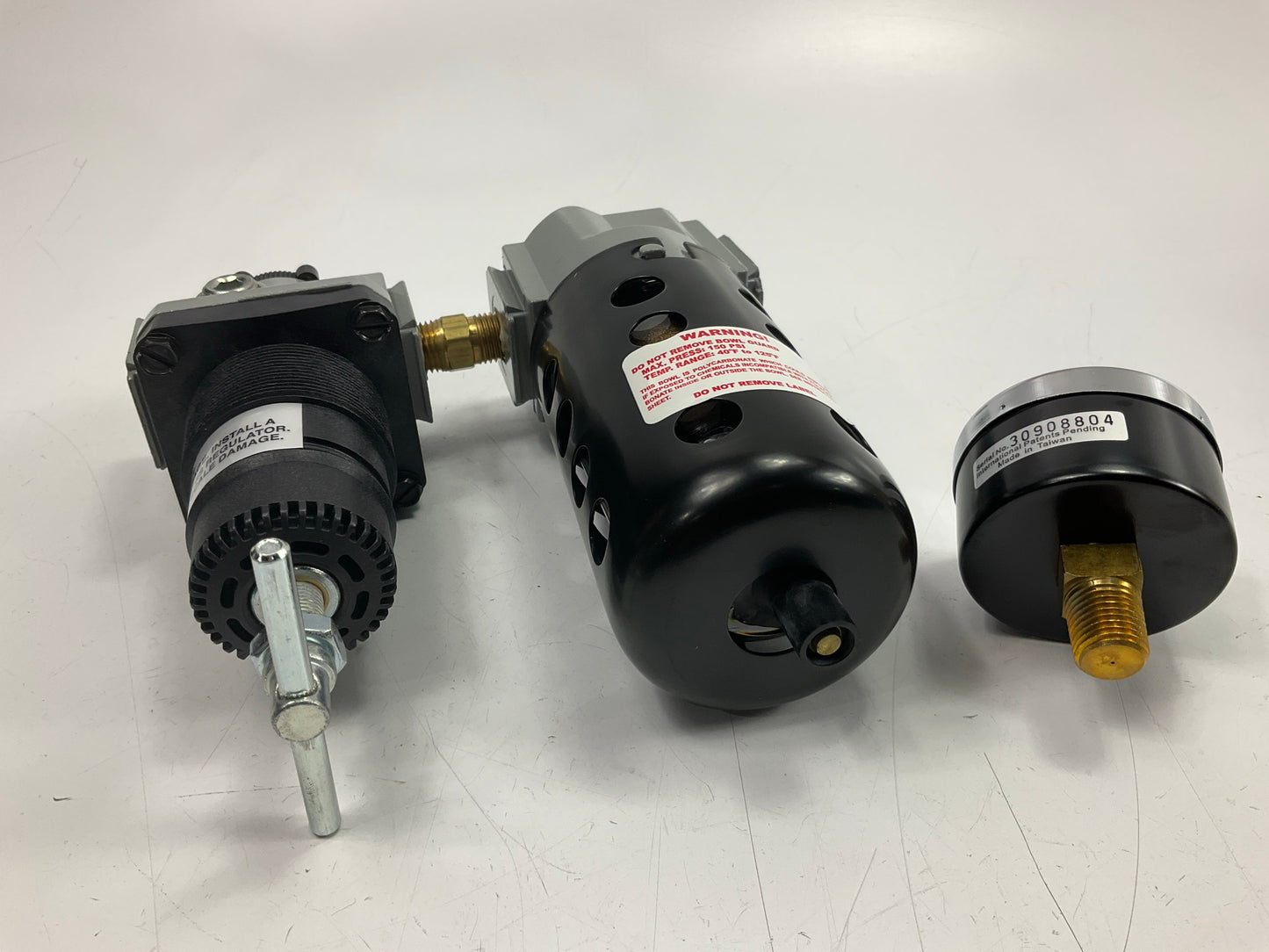 Milton 1106 Deluxe Polycarbonate FR Duo 1/4'' NPT Air Regulator & Filter Combo