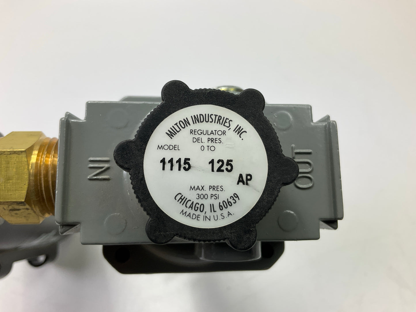 MISSING THE GAUGE - Milton 1108 1/2'' Filter And Air Regulator Duo, Black