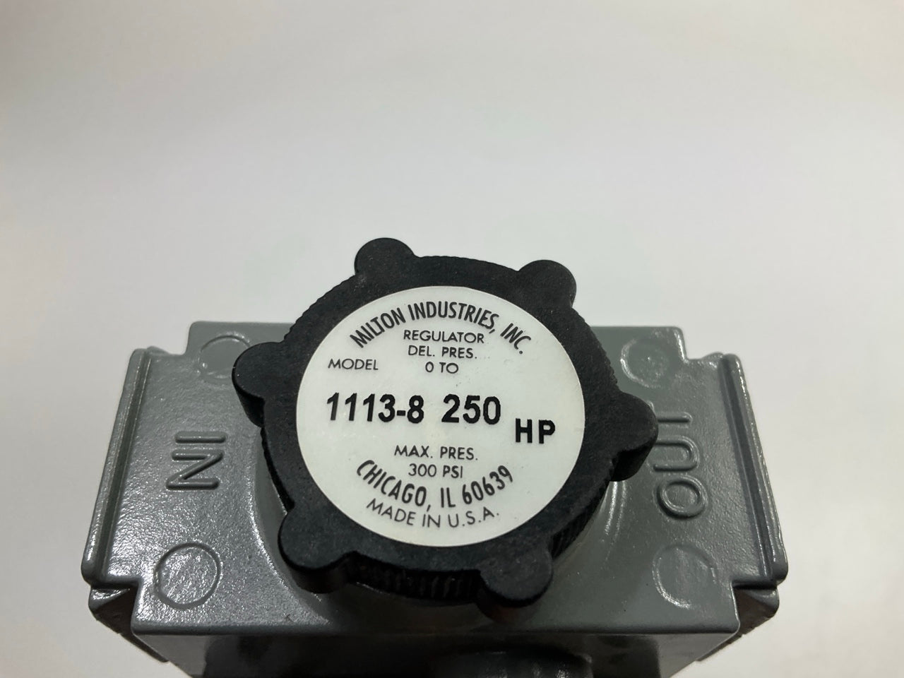 Milton 1113-8 Air Regulator 1/4'' NPT, 10-250 PSI