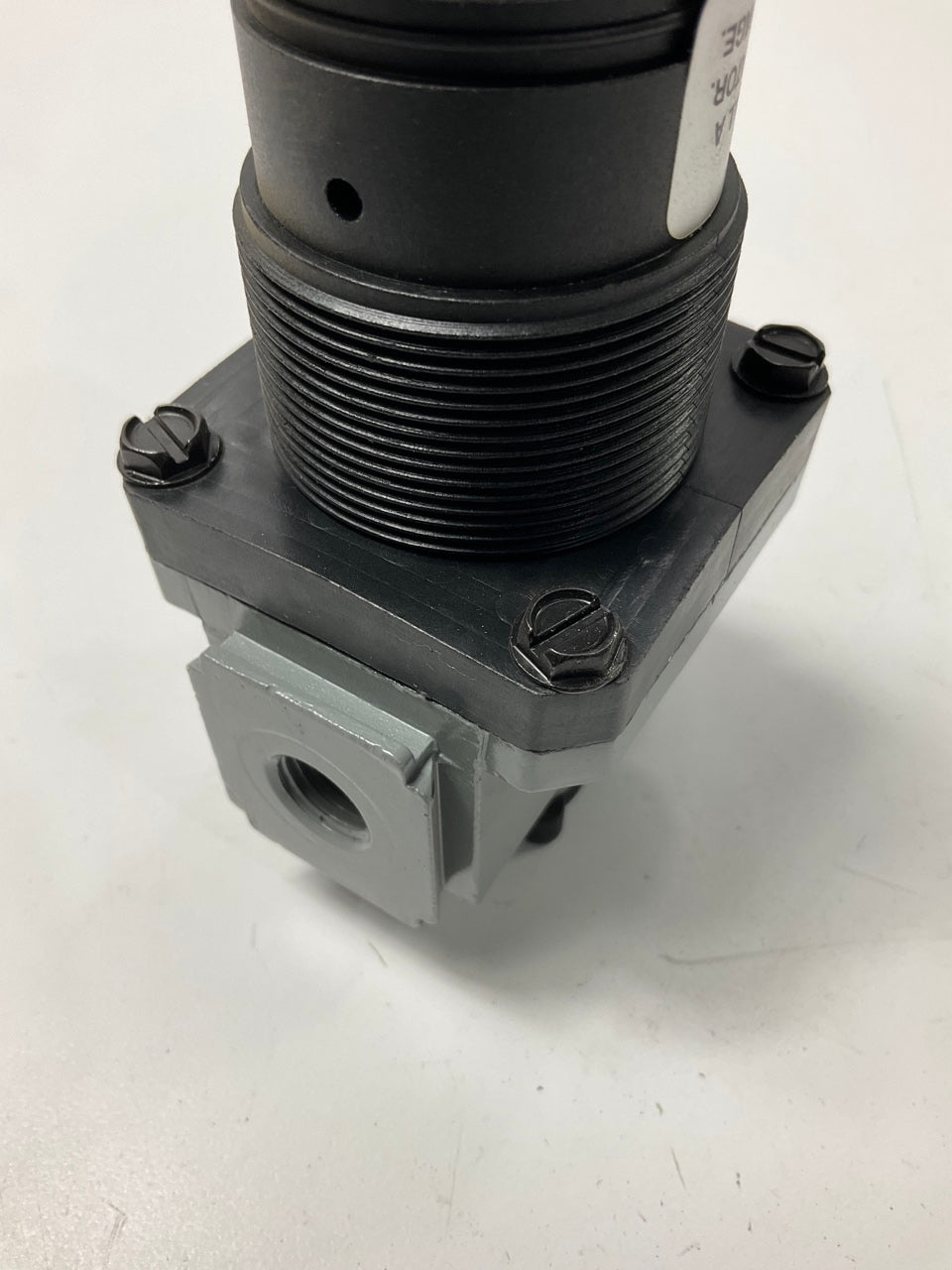 Milton 1113  1/4'' NPT Standard Pressure Air Regulator