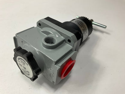 Milton 1115 1/2'' NPT Air Regulator, 0-125 PSI,  Max 300 PSI