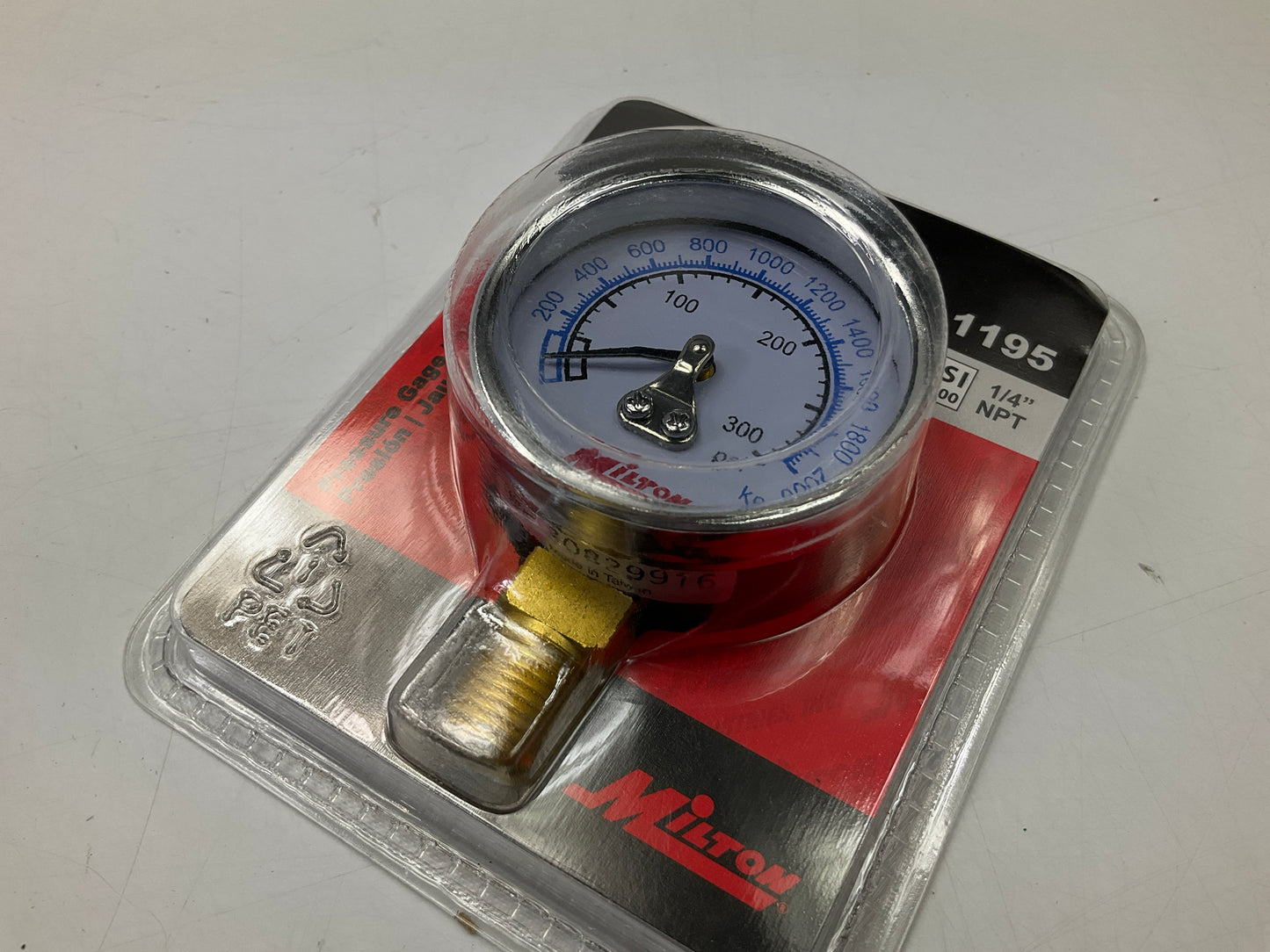 Milton 1195 Air Pressure Gauge Gage 1/4'' NPT, 0-300 PSI - Bottom Mount