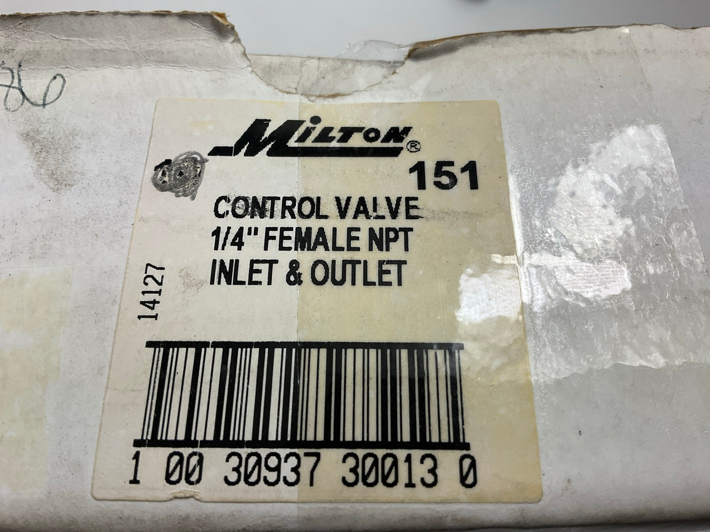 (8) Milton MIL-151 1/4'' NPT Lever Style Blow Gun Control Valve