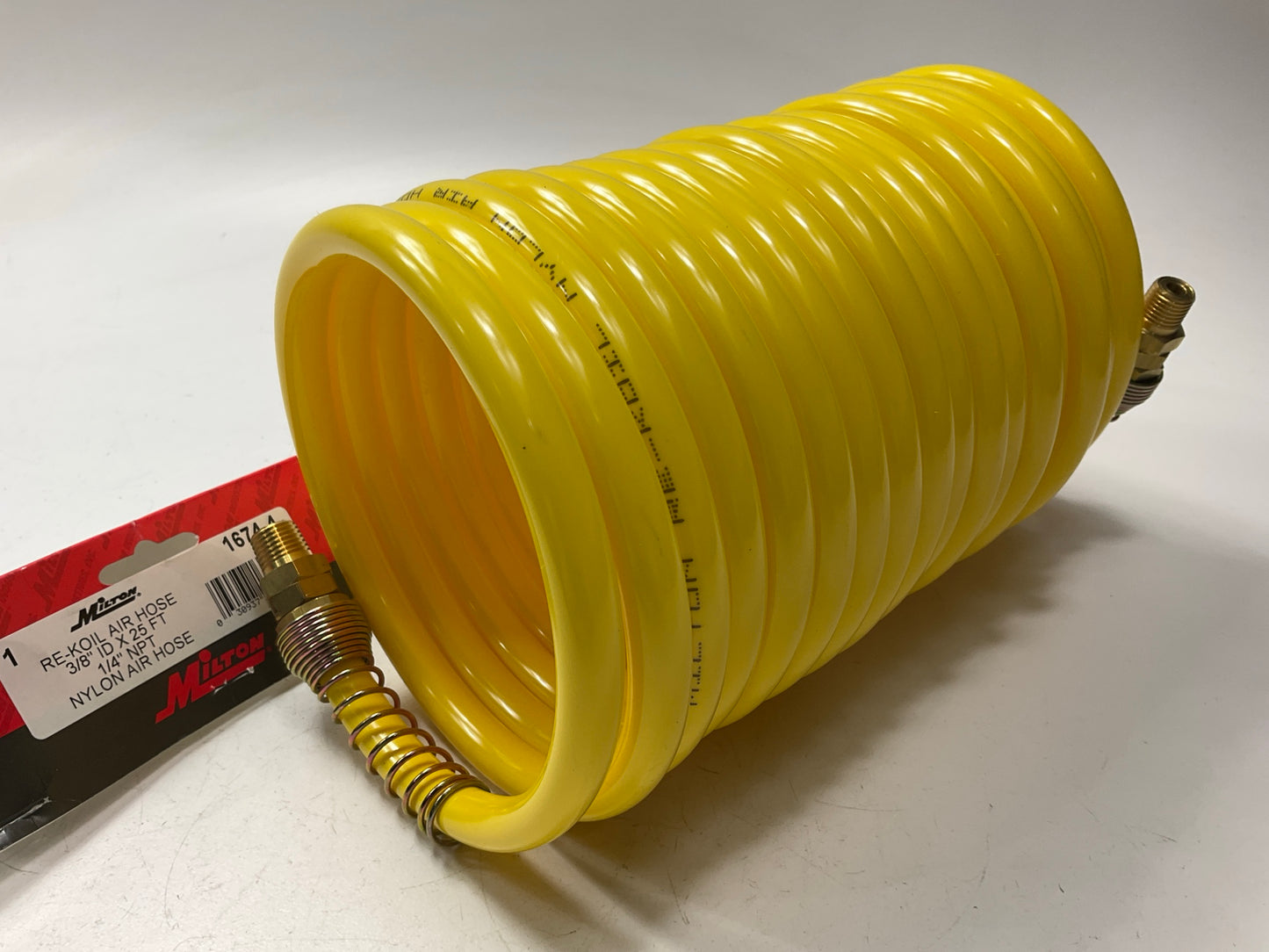 Milton 1674-4 25 Foot 3/8'' ID Nylon ReKoil Air Hose