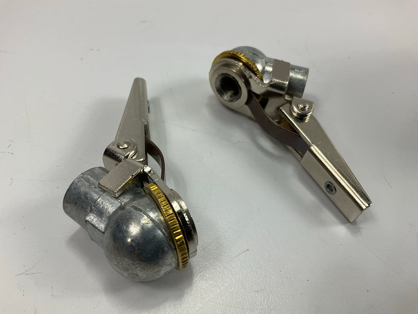 10 / Pack - Milton 500-43 7/16''-27 UNS Single Head Grip Air Chuck