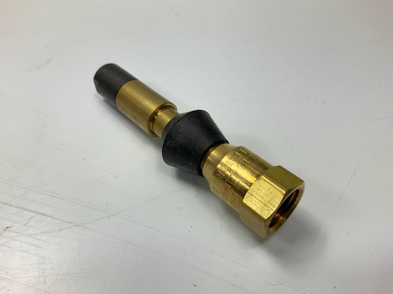 Milton 691 1/4'' FNPT Straight Head Air Chuck - Pack Of (10)
