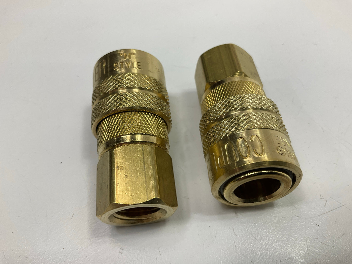 (10) Milton 715 1/4'' FPT M-Style Coupler, Female NPT, USA