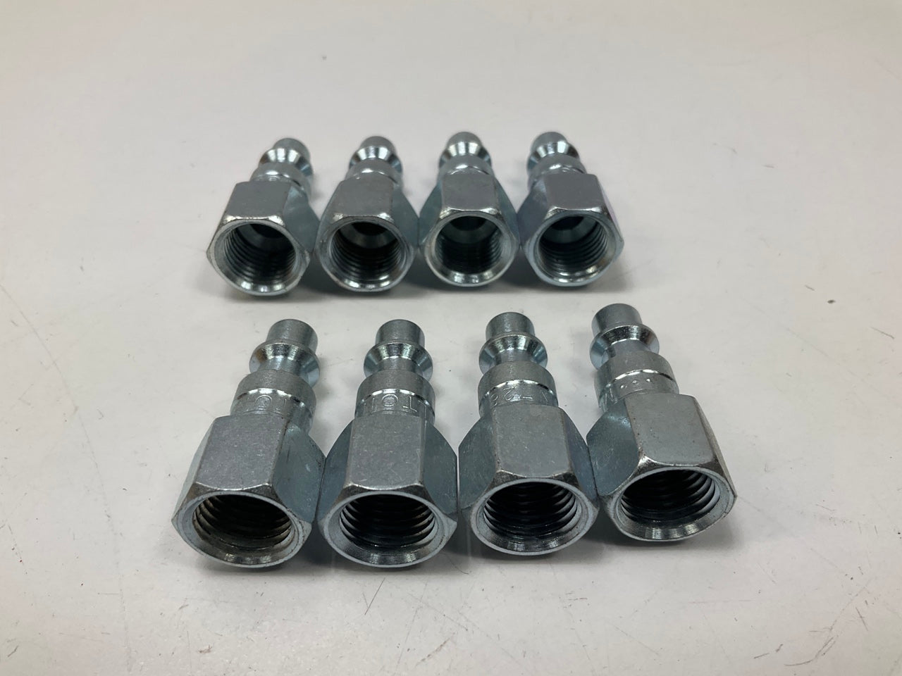 (8) Milton 728 1/4'' M-Style Female Plugs