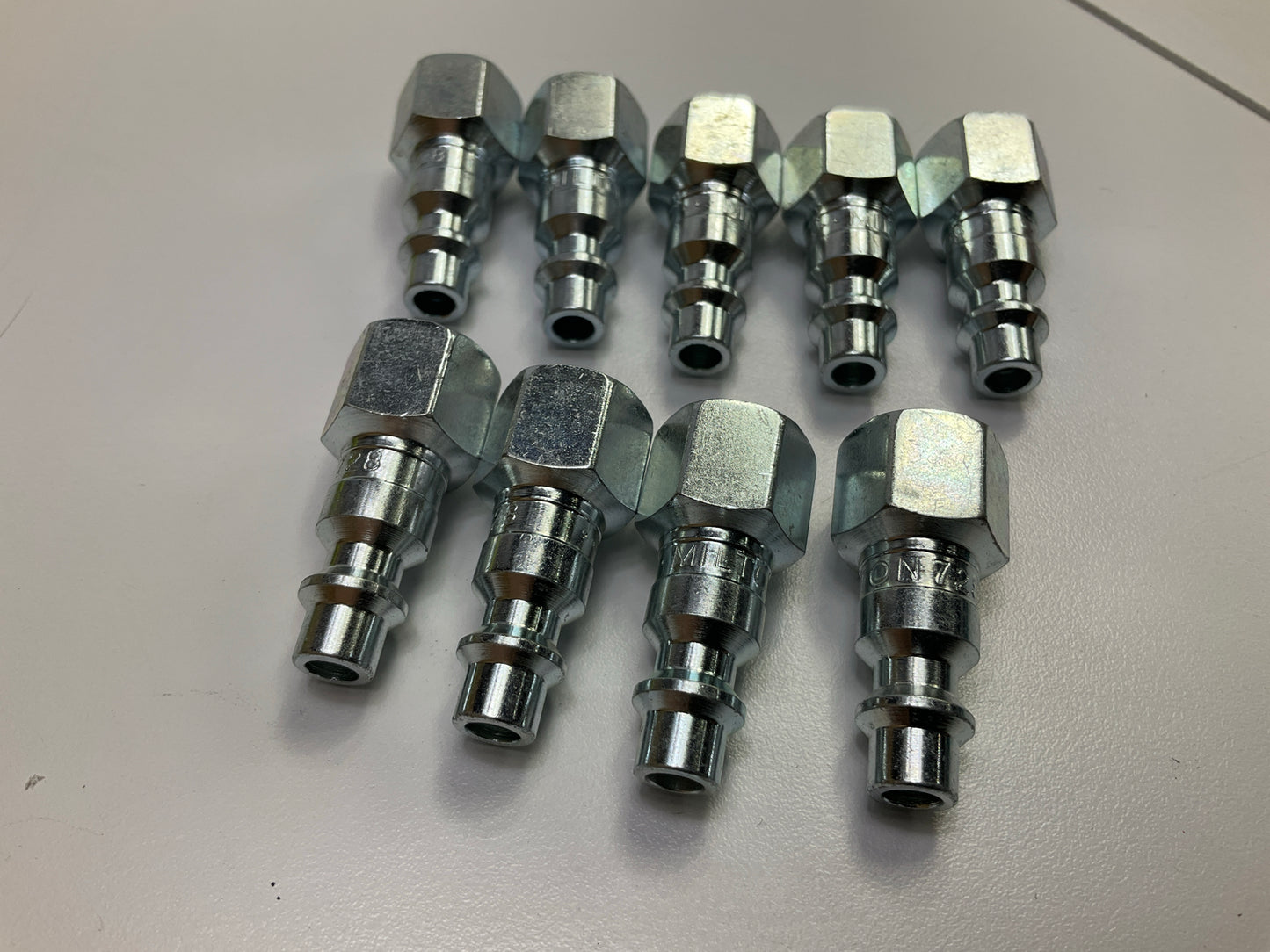 Milton 728 1/4'' FNPT M Style Plug 1/4'' Female NPT - Pack Of 9 Plugs