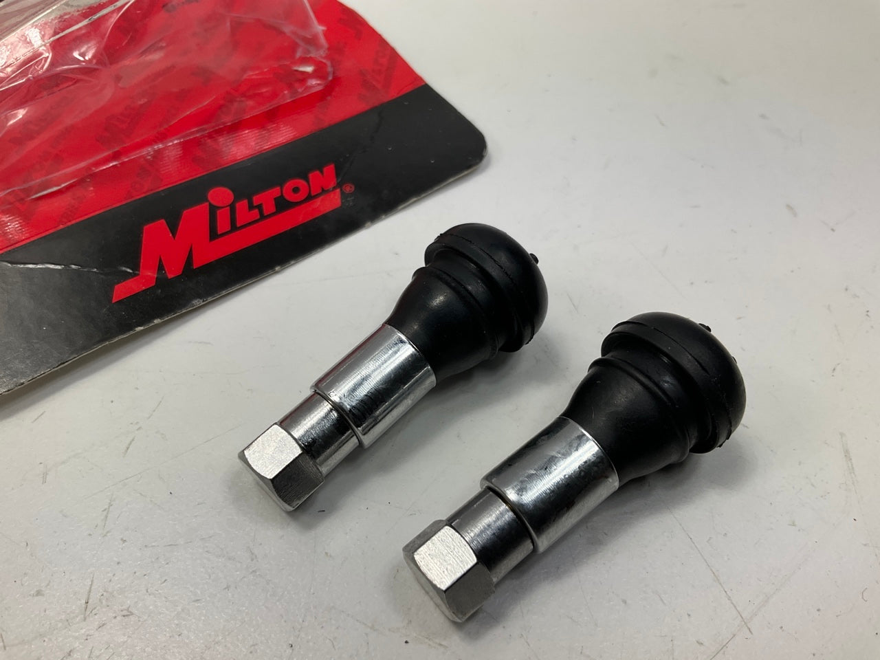 Milton MI413-1S Tubeless Tire Valve Chrome Sleeve, 1-1/4'' Length, Pair