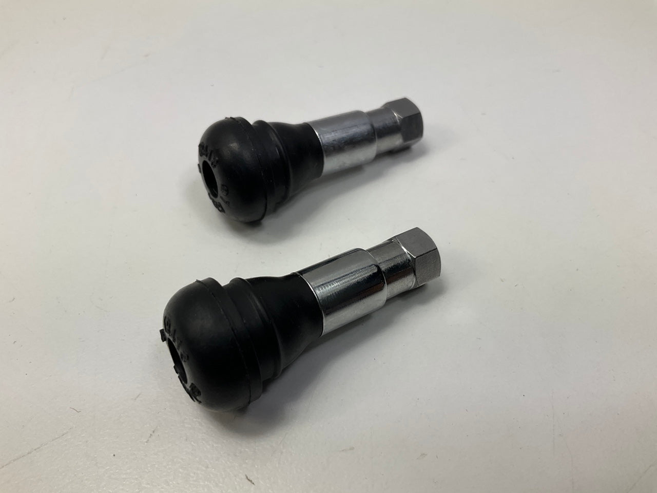 Milton MI413-1S Tubeless Tire Valve Chrome Sleeve, 1-1/4'' Length, Pair