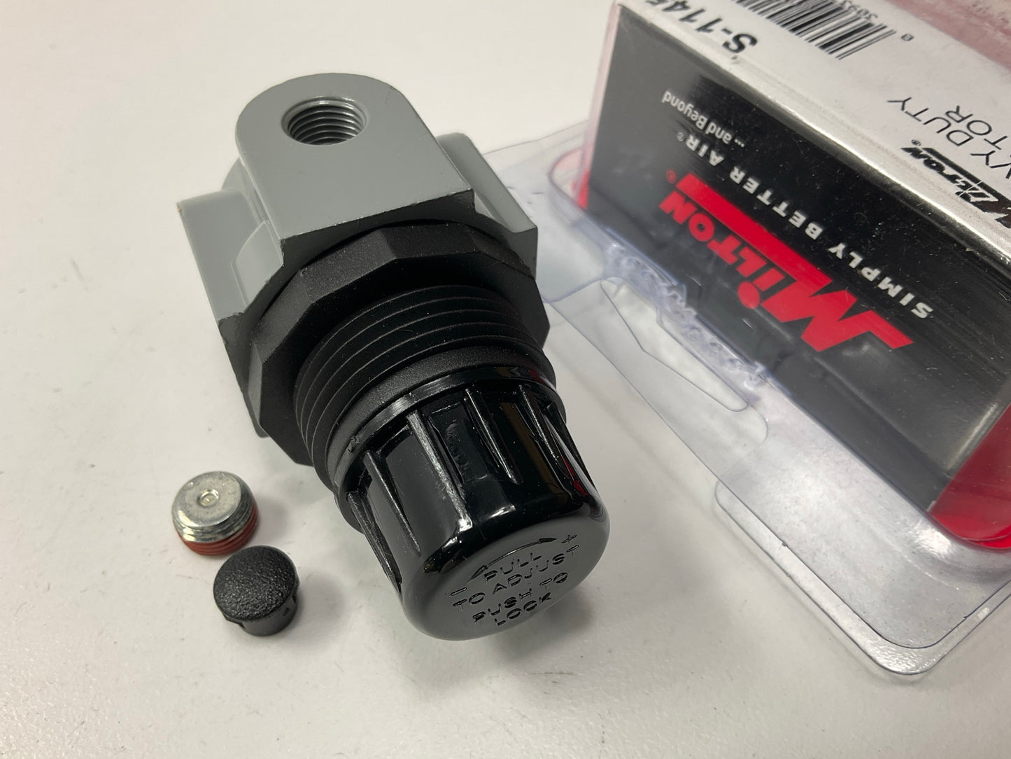 Milton S-1145 Compact 1/4'' NPT Mini Heavy-Duty Regulator 250 Max PSI