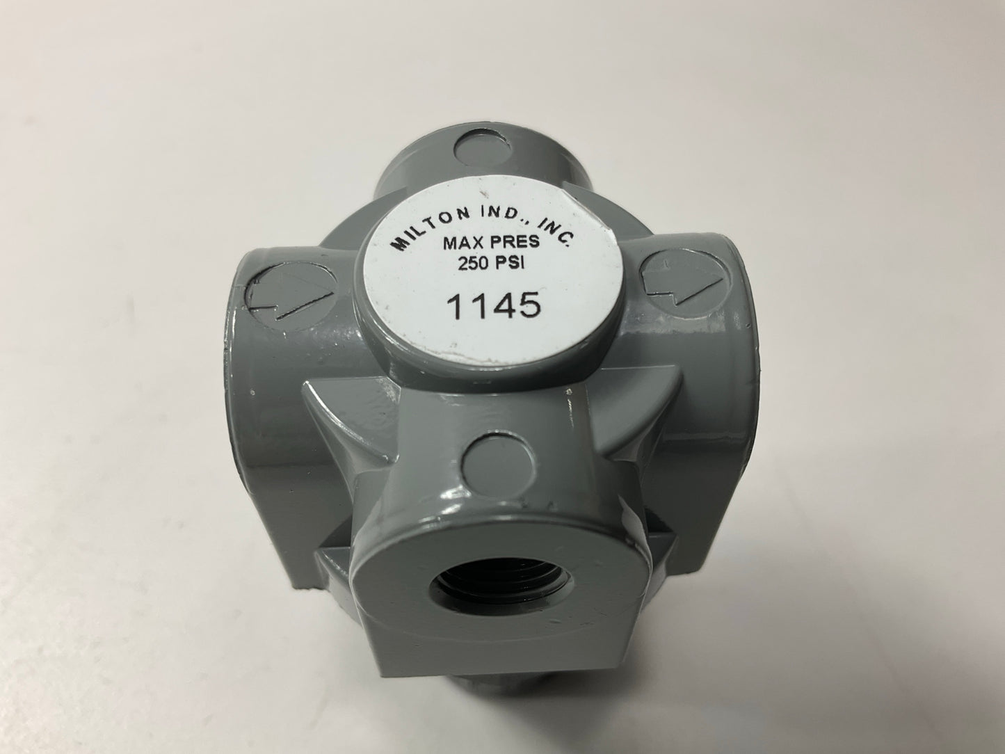 Milton S-1145 Compact 1/4'' NPT Mini Heavy-Duty Regulator 250 Max PSI