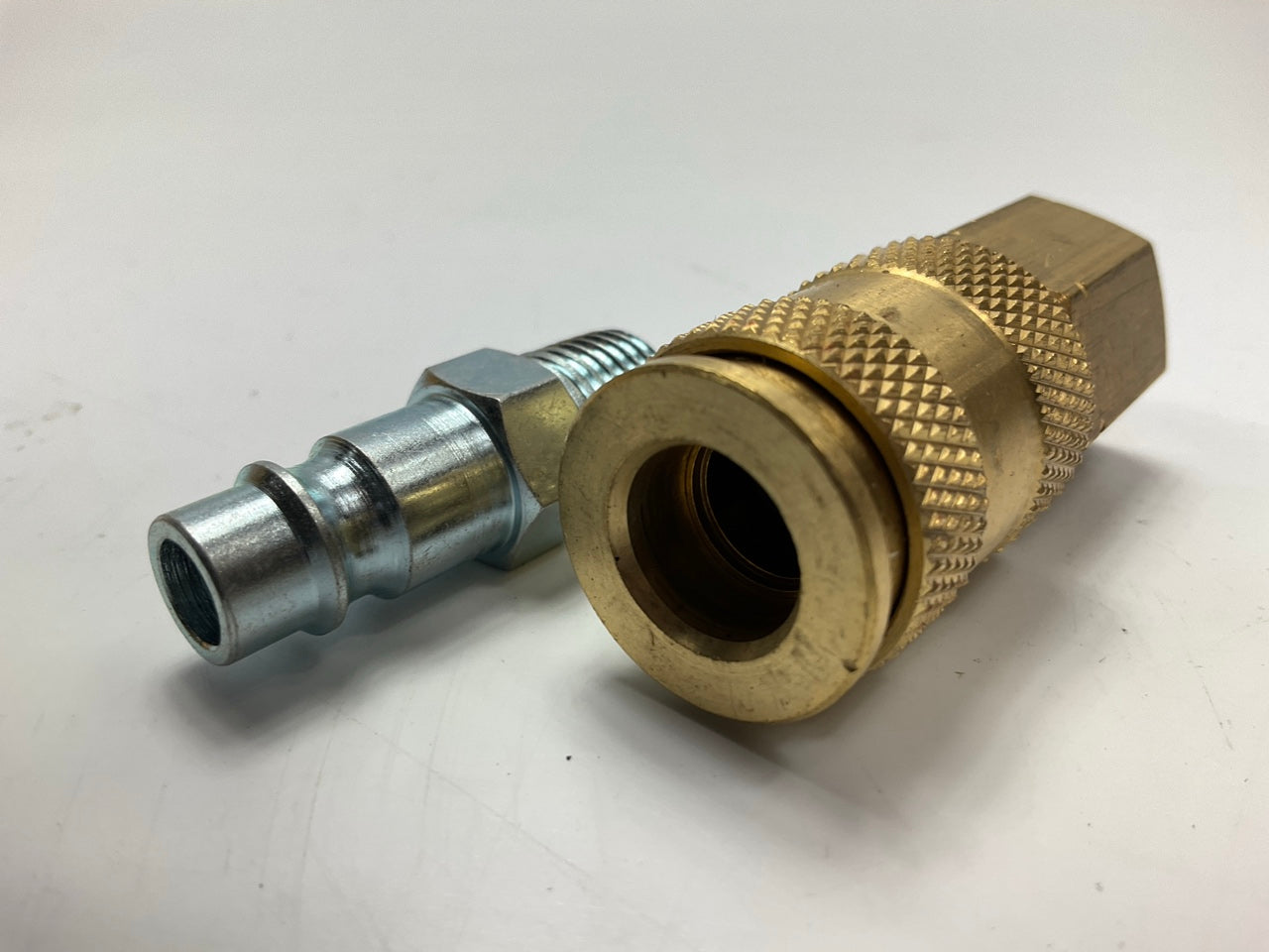 Milton S216 HighFlowPro  1/4'' NPT V-Style Euro Air Coupler
