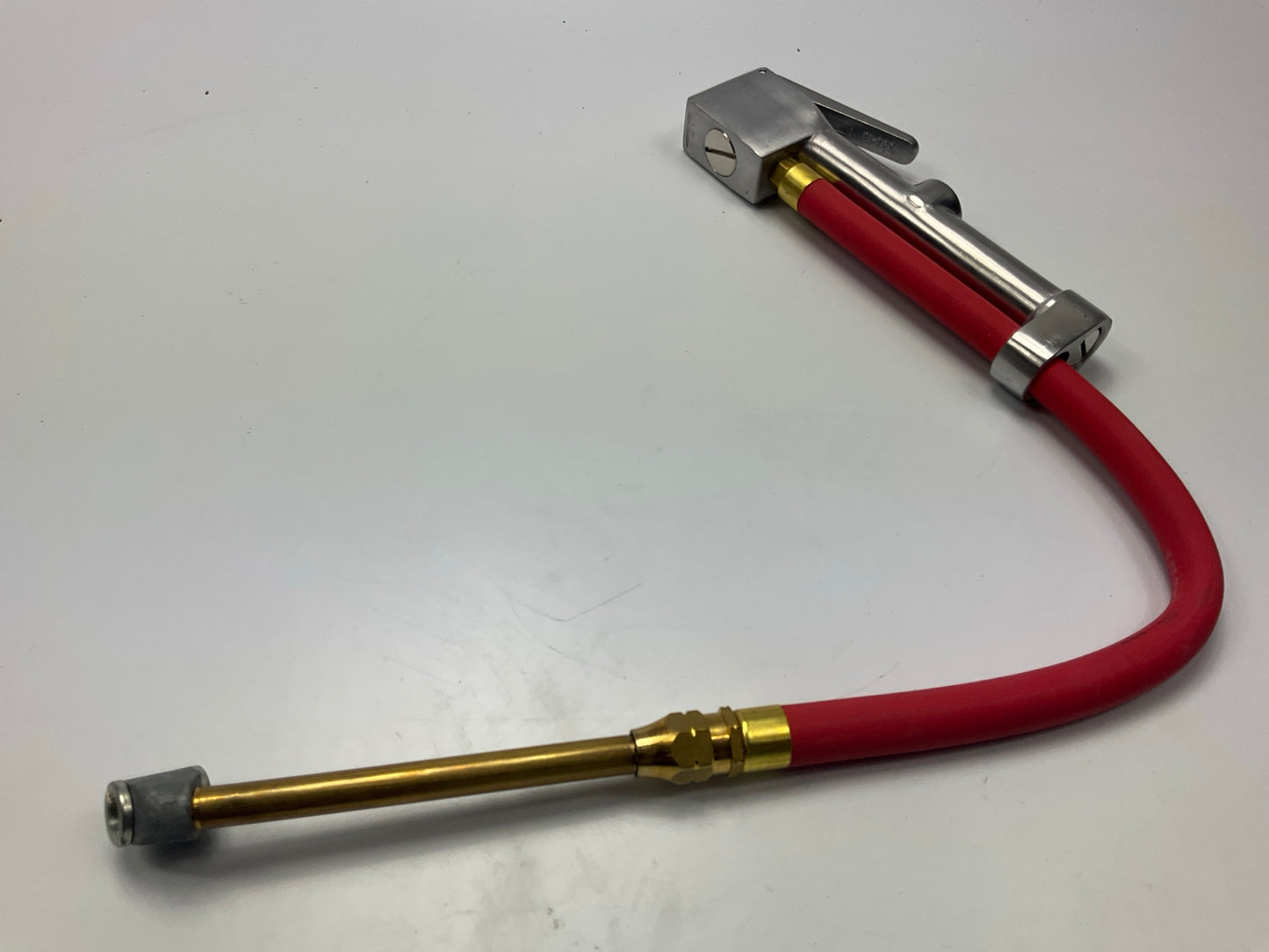 Milton S506 Original Dual Head Chuck Tire Inflator Gauge - 15'' Hose - 10-160 PSI