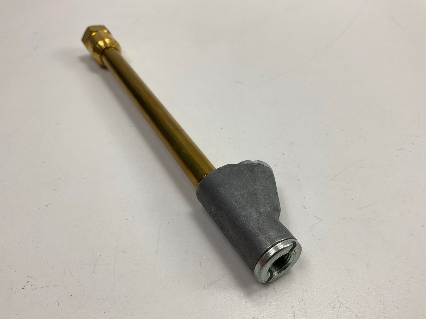 Milton S-693 - 1/4'' Straight Foot Dual Head 12'' Long Air Chuck