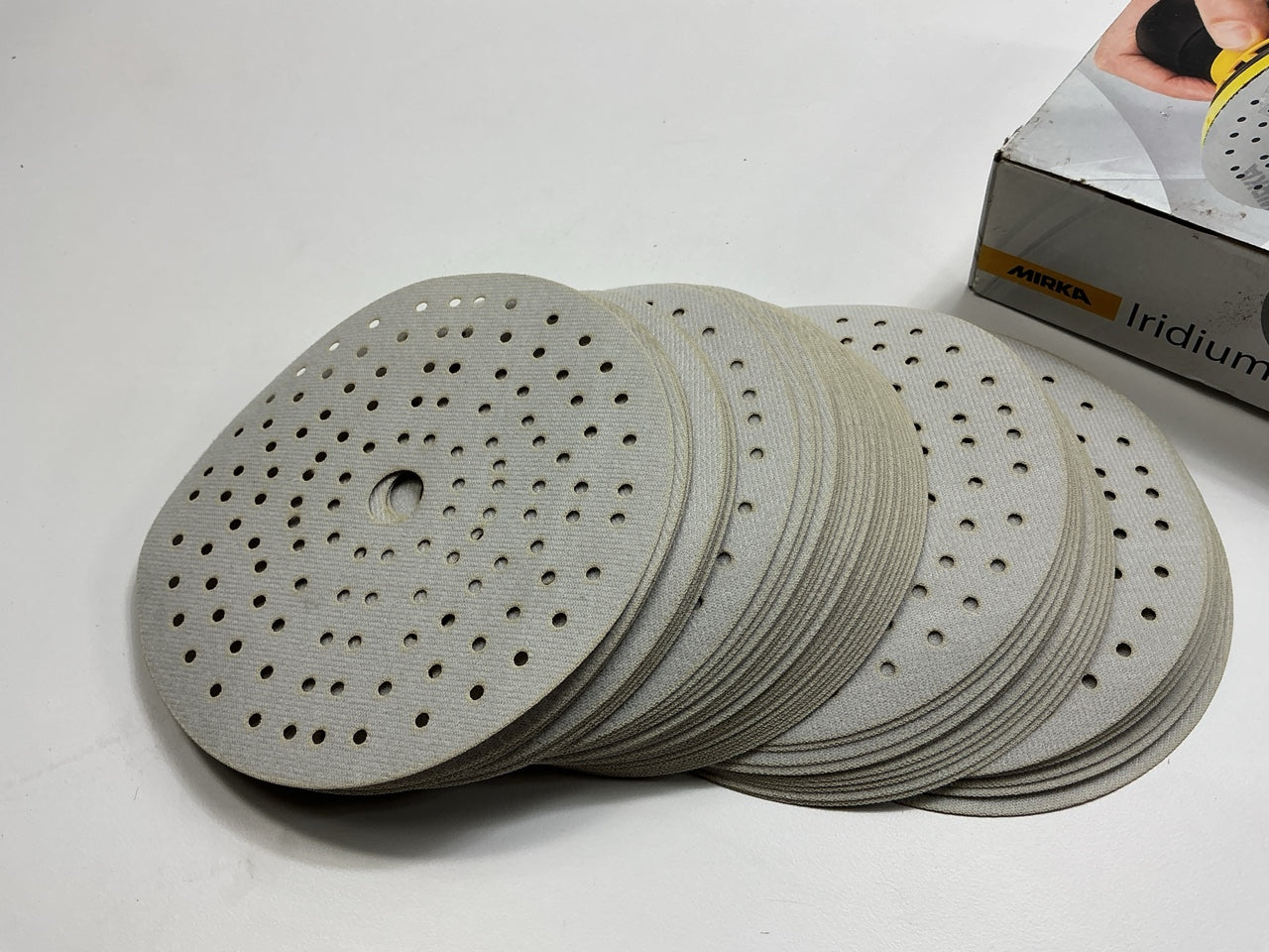 Mirka Iridium 24-6MH-600 Grip-On 6 In. 600 Grit Sanding Disc (50 / Box)