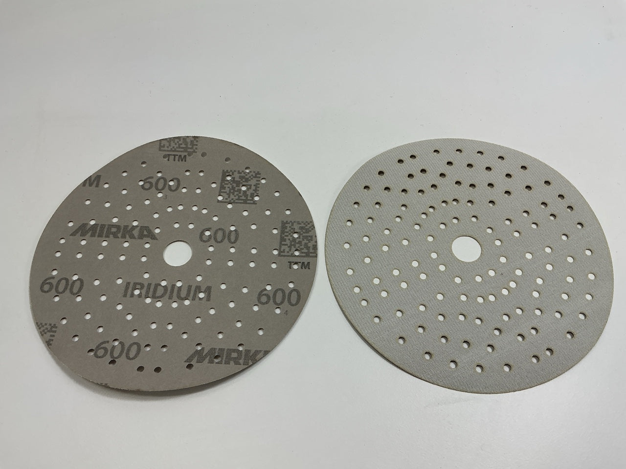 Mirka Iridium 24-6MH-600 Grip-On 6 In. 600 Grit Sanding Disc (50 / Box)