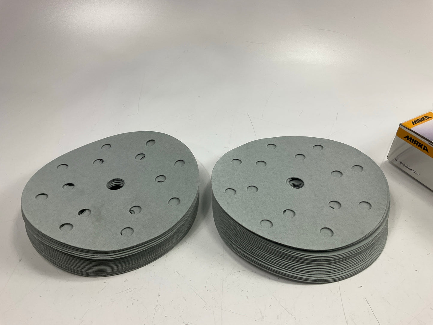 Mirka 2C-611-1500 Q.Silver Ace 6'' 1500 Grit 15 Hole Grip Vacuum Disc, Qty 50