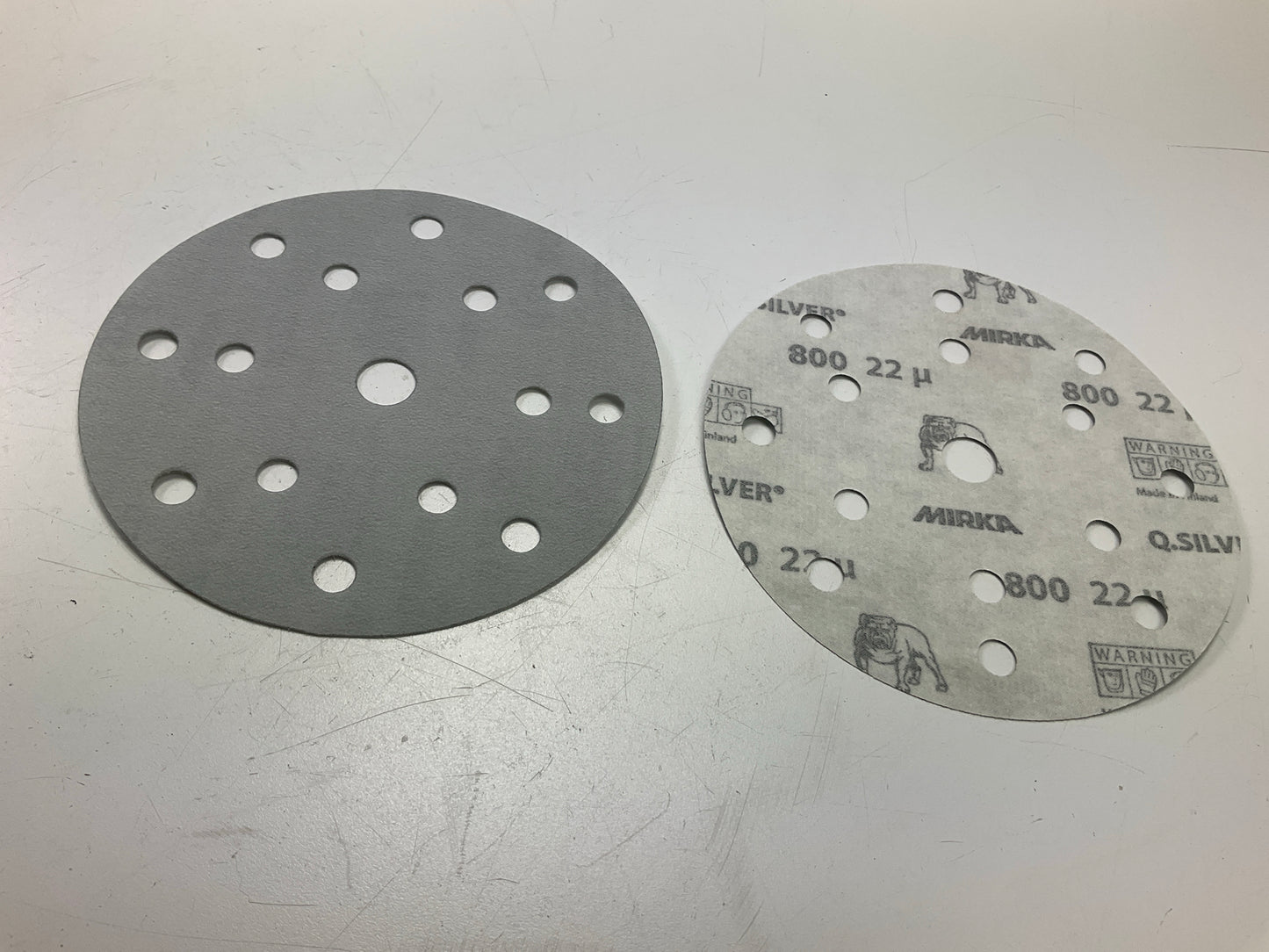 Mirka 2C-611-800 6'' Vacuum Grip, 800 Grit W/ Hole Sanding Discs - Box Of 50