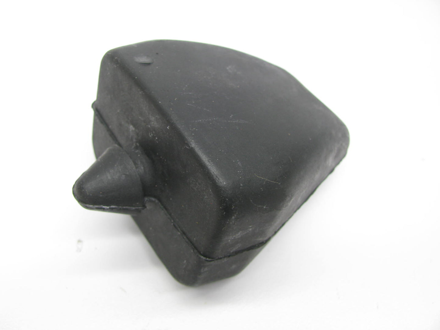NOS OEM Mitsubishi MA151116 Rear Axle Bump Stop For 79-80 Challenger, Sapporo