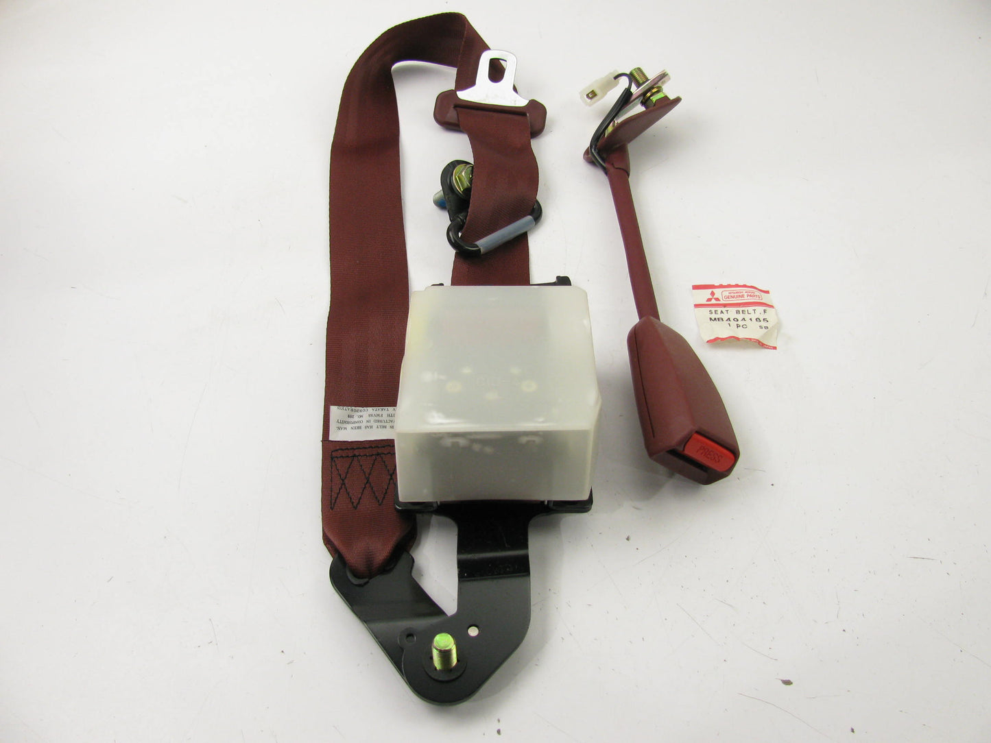 NEW OEM Front LEFT Restraint Retractor & Buckle For 86-88 Colt, Summit, Mirage