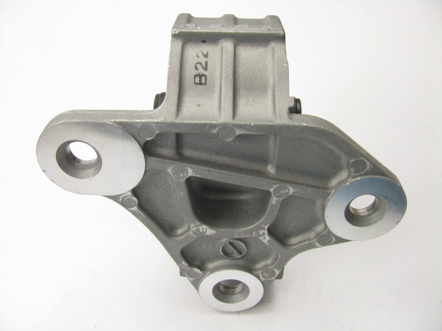 NEW - OEM Mitsubishi MB910661 Transmission Mount