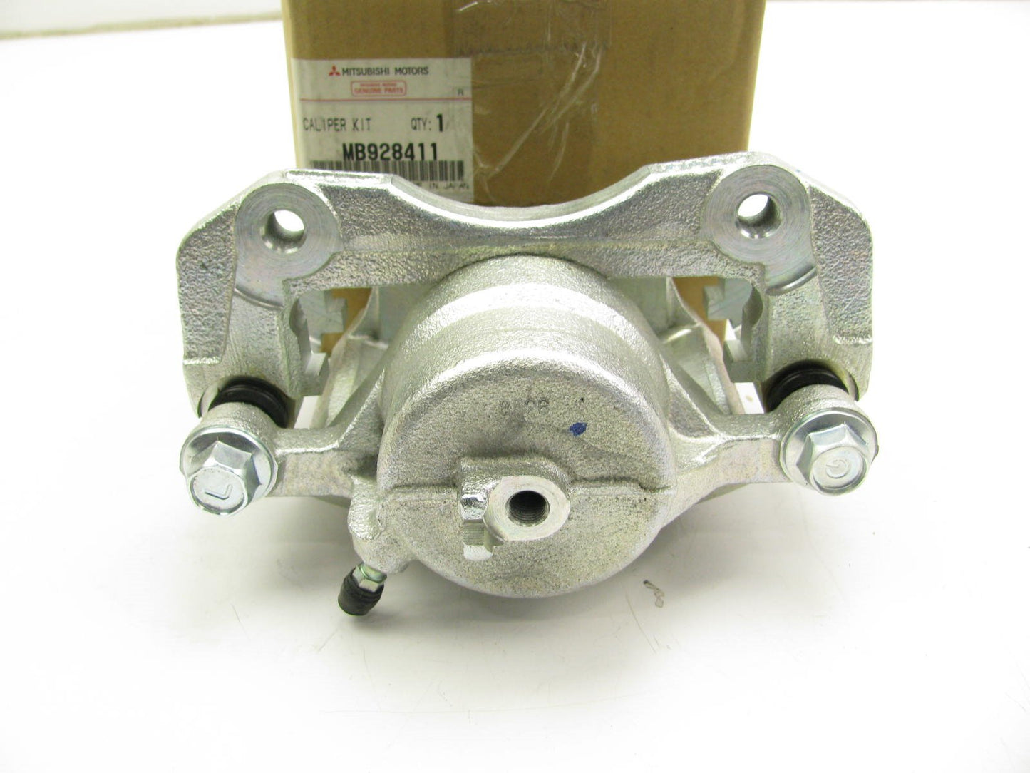 NEW - OEM Mitsubishi MB928411 Disc Brake Caliper - Front Right