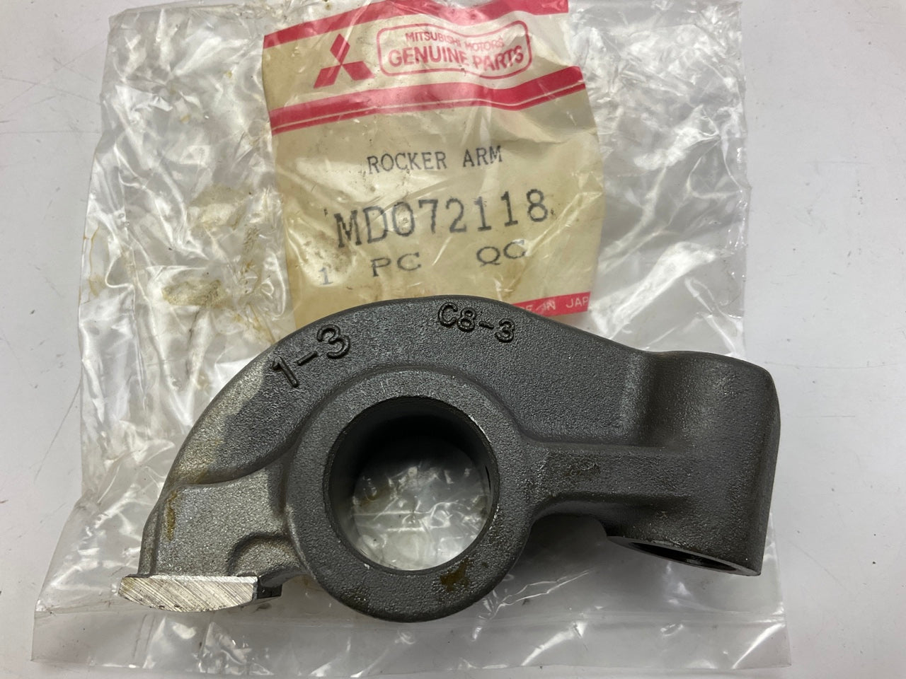 Mitsubishi MD072118 OEM Exhaust Rocker Arm