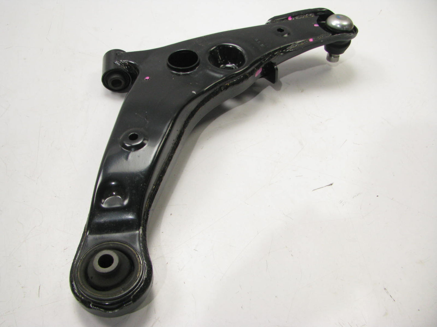 NEW - OEM Mitsubishi MN101741 Right Front Lower Control Arm For 03-05 Outlander