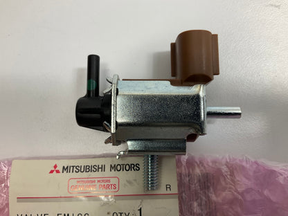 NEW GENUINE OEM Mitsubishi MR127520 EGR Vacuum Valve Solenoid K5T48271
