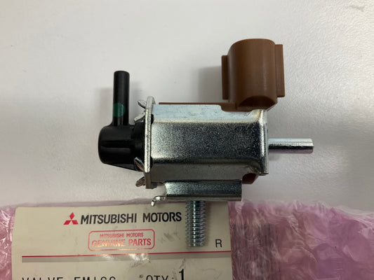 NEW GENUINE OEM Mitsubishi MR127520 EGR Vacuum Valve Solenoid K5T48271