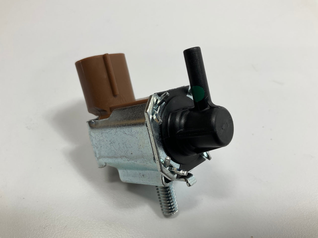 NEW GENUINE OEM Mitsubishi MR127520 EGR Vacuum Valve Solenoid K5T48271