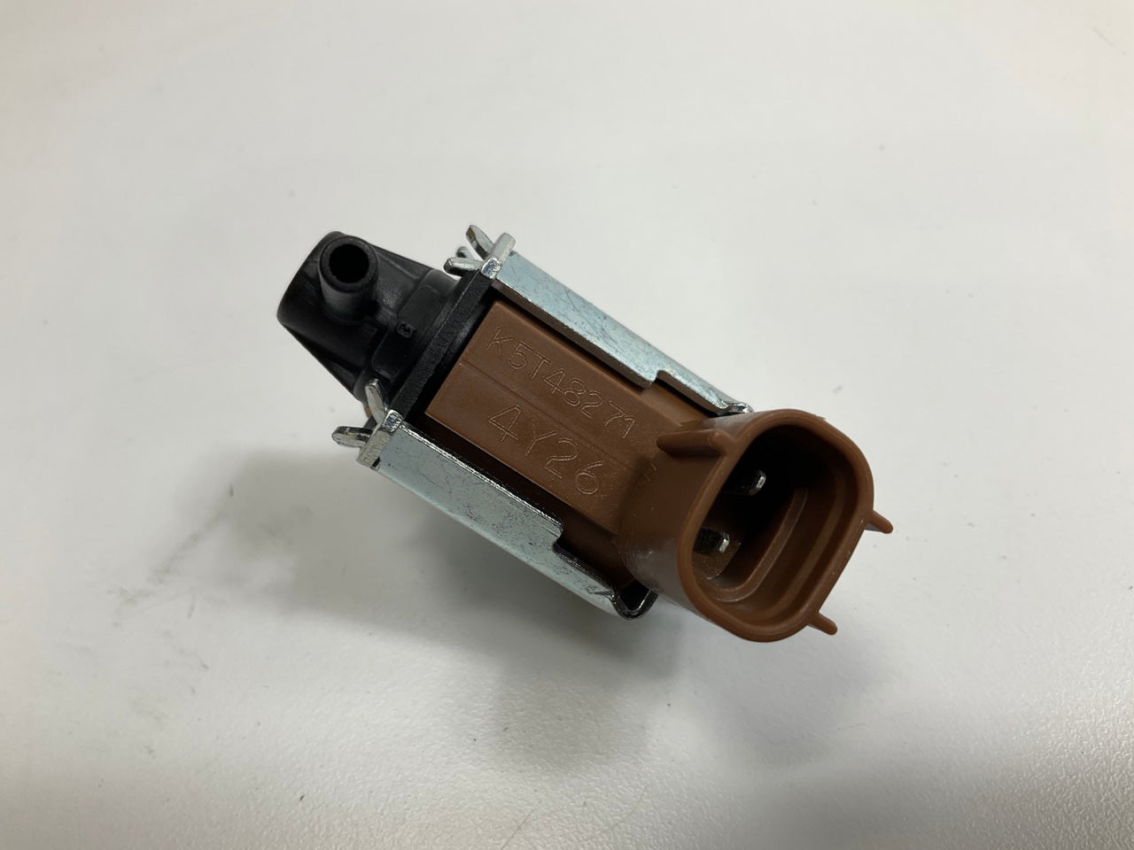 NEW GENUINE OEM Mitsubishi MR127520 EGR Vacuum Valve Solenoid K5T48271