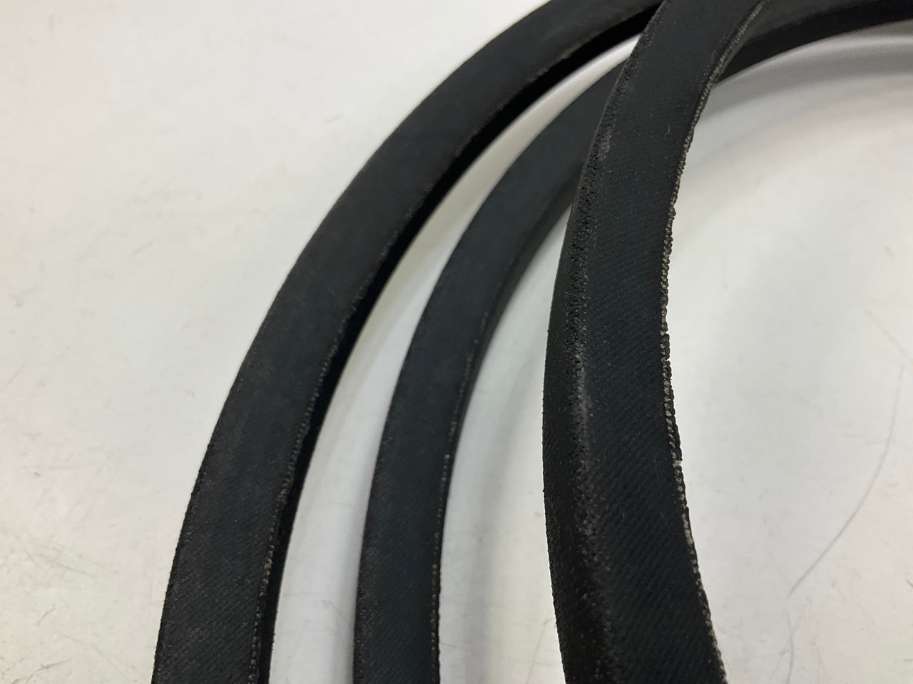 Mitsuboshi B-105 Industrial Accessory Drive Belt - 5/8'' X 108''