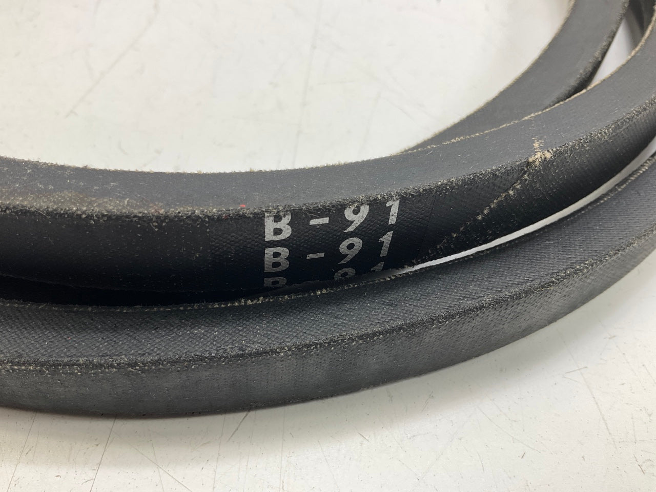 Mitsuboshi B-91 Industrial Accessory Drive Belt - 5/8'' X 94''