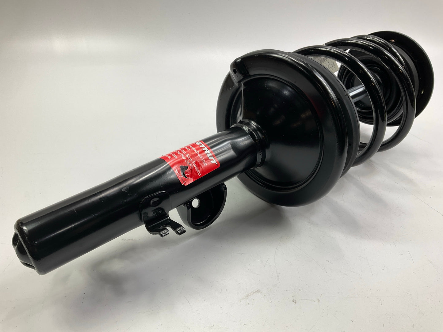 Monroe 172612 Front Left Strut & Coil Spring 2005-07 Ford Five Hundred, Montego