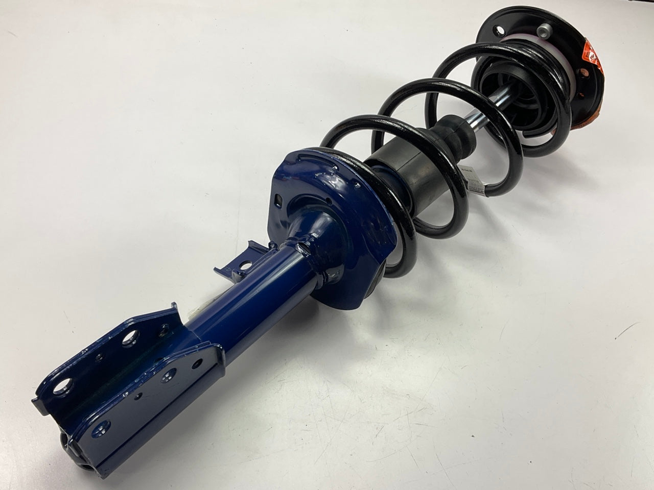 Monroe 182209 Front Right Strut & Coil Spring - 2005-2006 Chevy Equinox