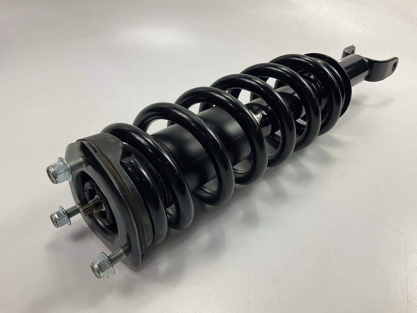 Monroe 182292 Front Suspension Strut And Coil Spring Assembly 4WD