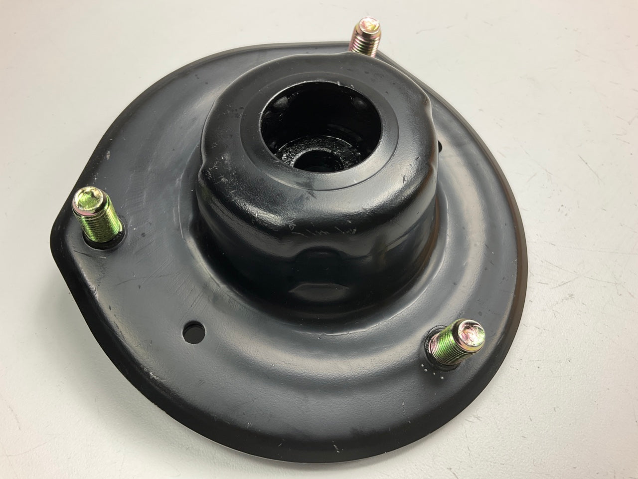 Monroe 903903 Front Right Strut Mount