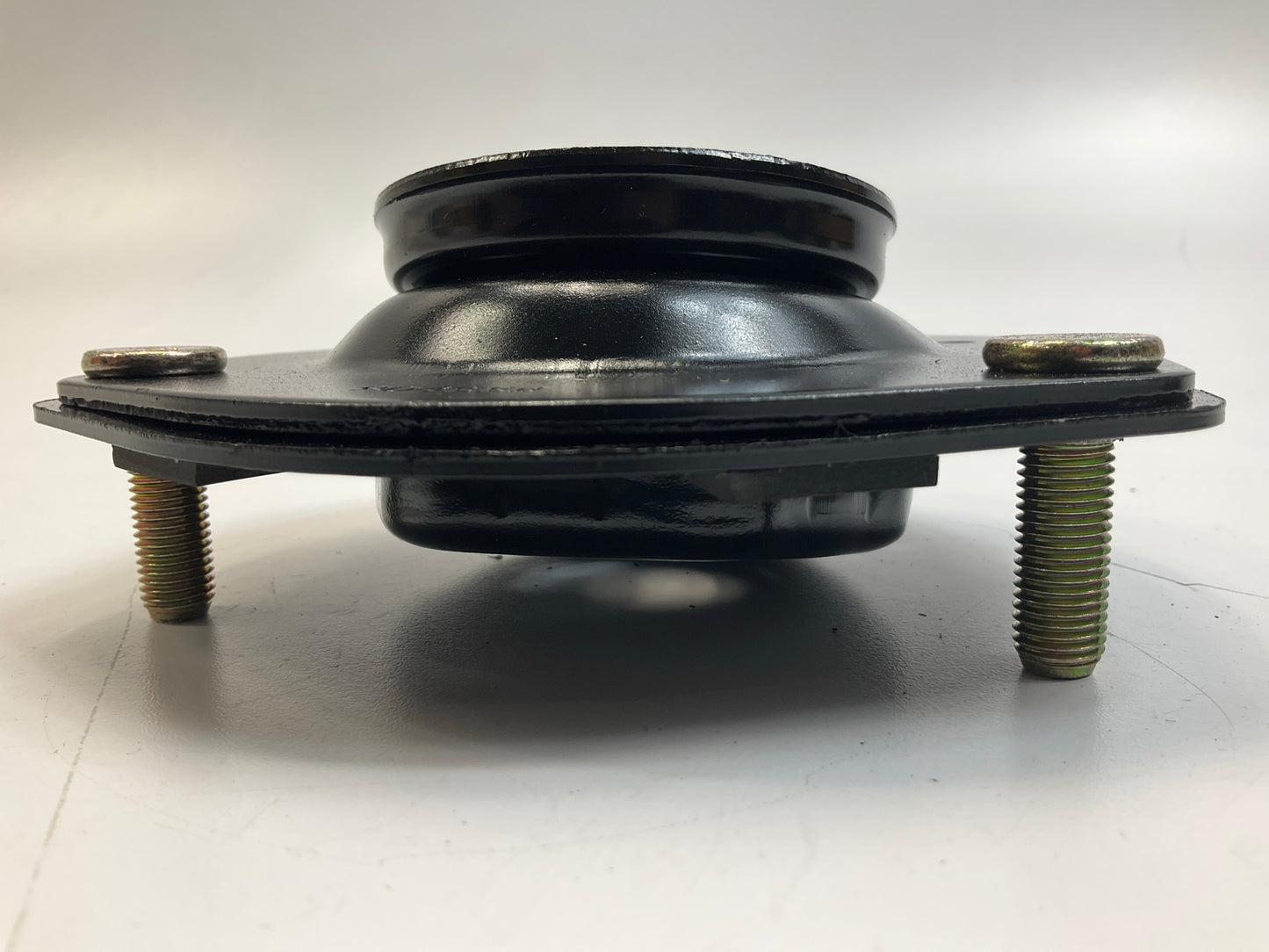 Monroe 904989 Front Suspension Strut Mount W/O Hardware