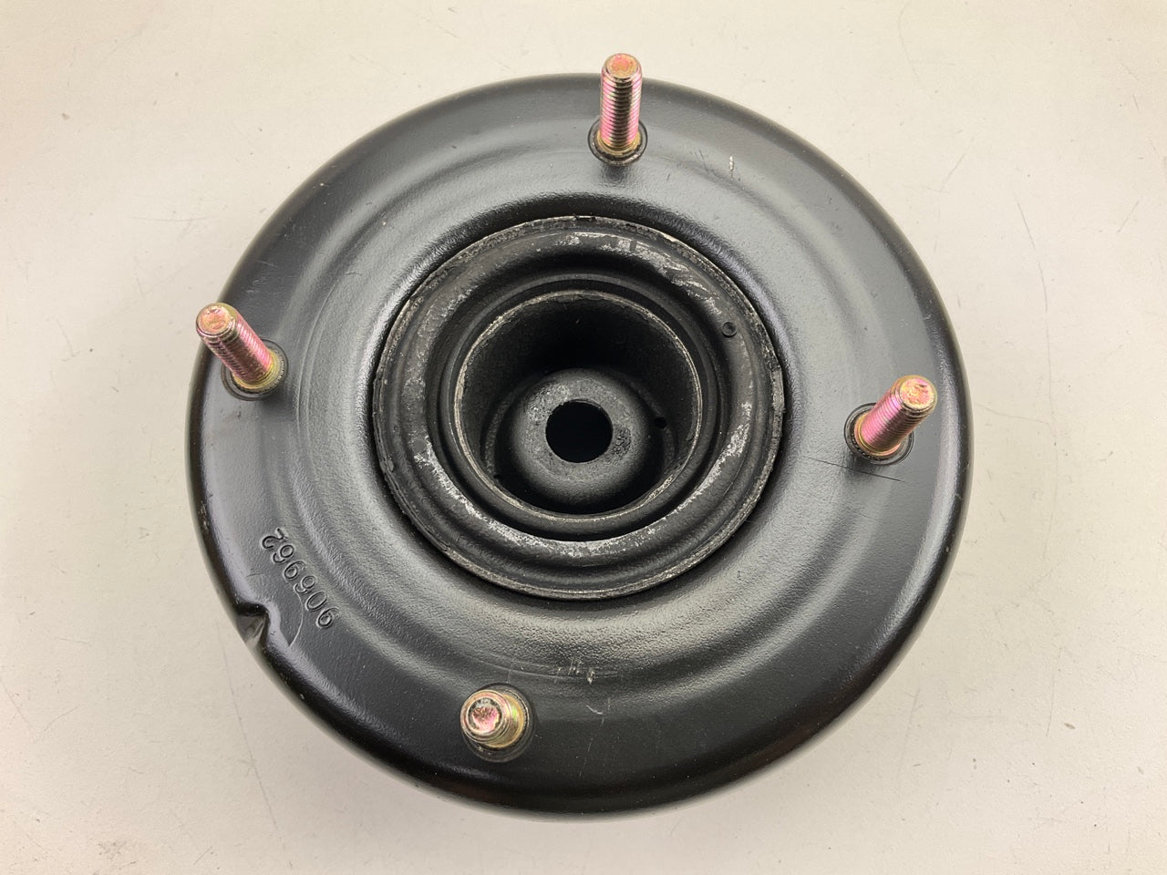 Monroe 906962 Front Strut Mount