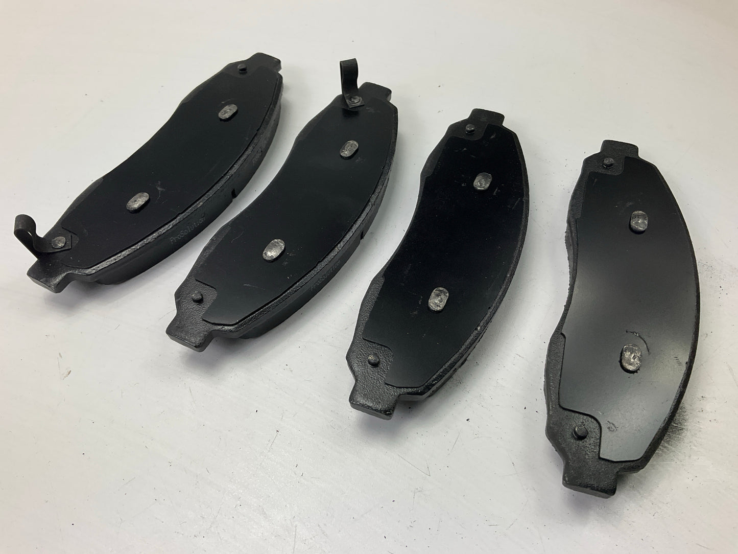 Monroe FX962 Front Disc Brake Pads For 2003-2004 Dodge Dakota