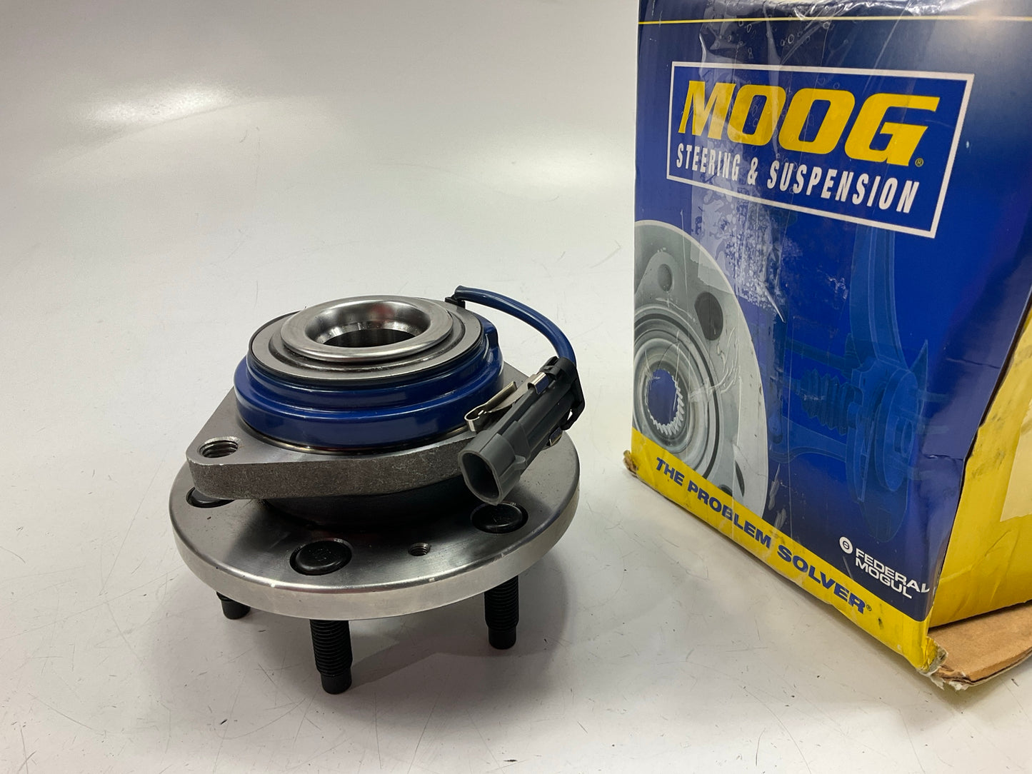 Moog 512243 Rear Wheel Bearing And Hub 04-07 CTS, 04-09 SRX, 05-11 STS