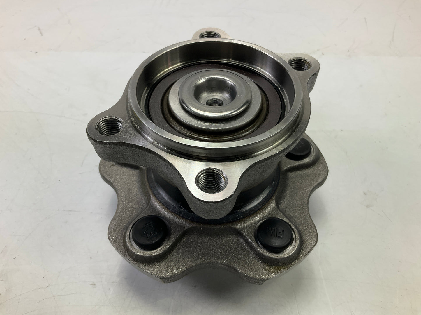 Moog 512292 Wheel Bearing & Hub Assembly, Rear