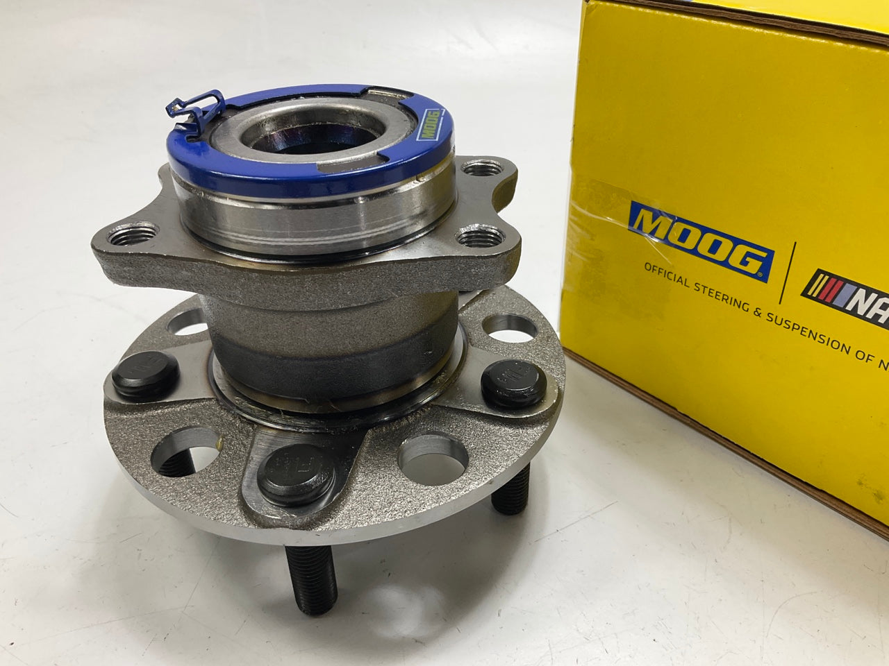 Moog 512333 Wheel Bearing And Hub Assembly, Rear