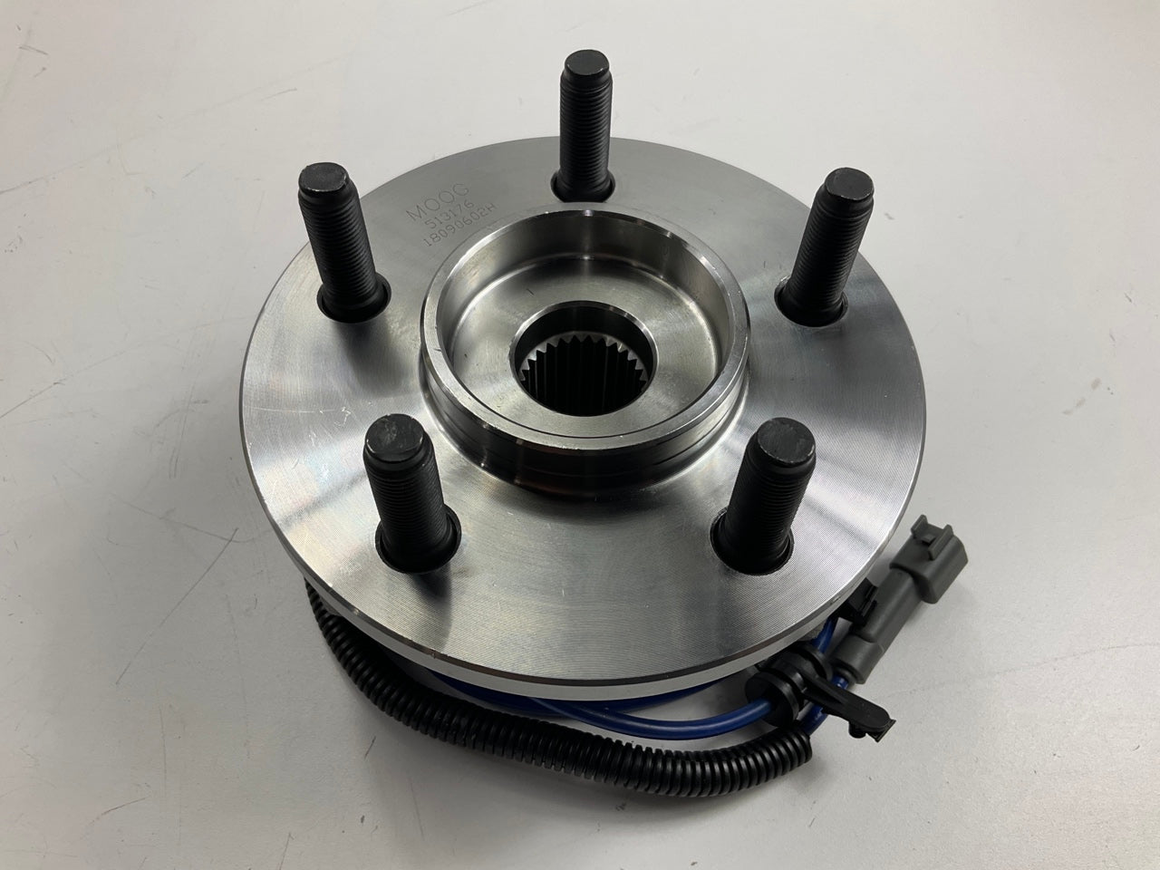 Moog 513176 Front Left Wheel Bearing And Hub For 2002-2007 Jeep Liberty