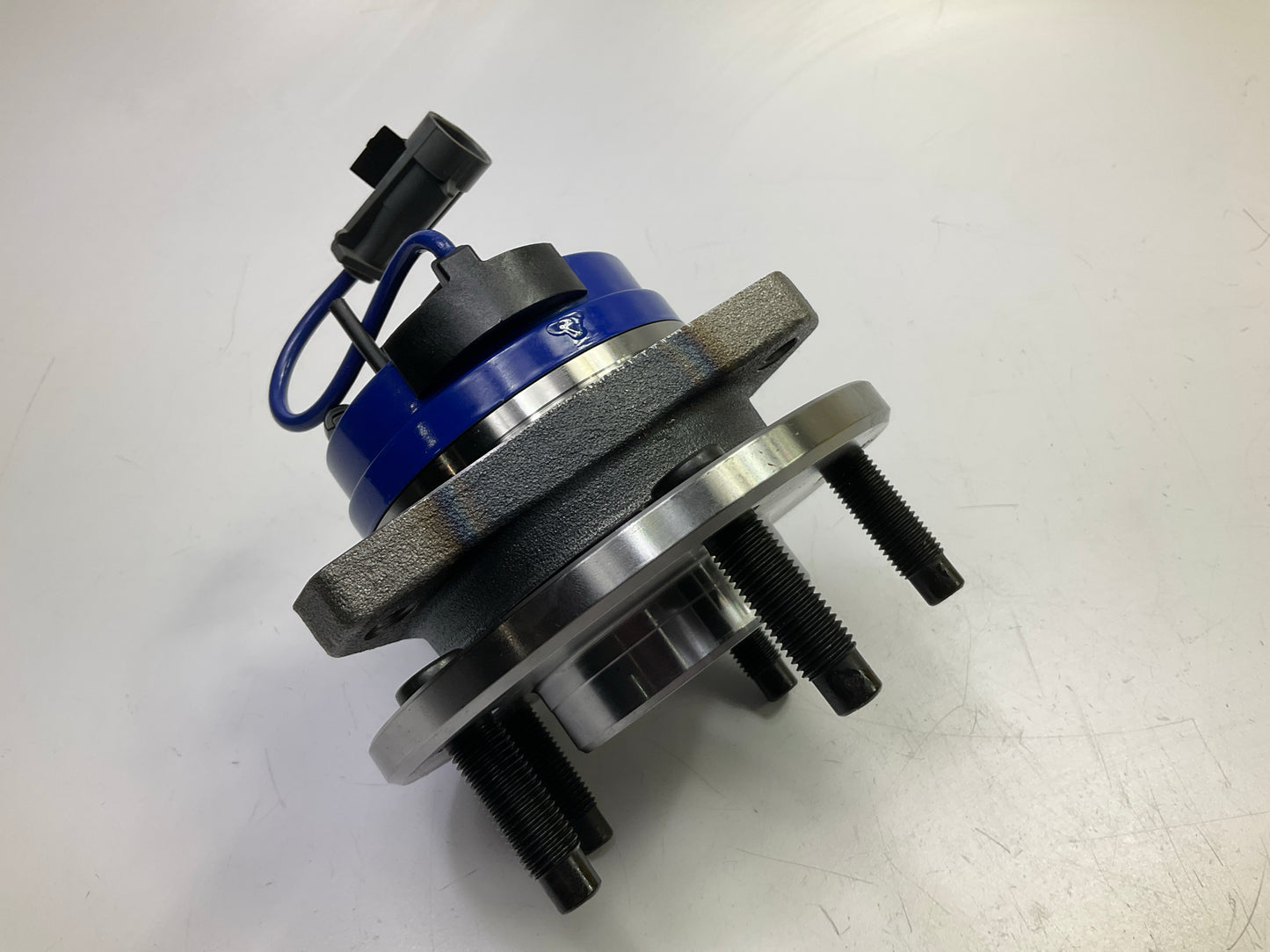 Moog 513214 Front Wheel Bearing And Hub