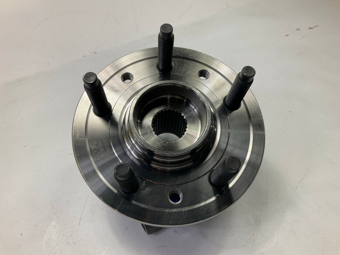 Moog 513233 Front Right Passenger Side Wheel Bearing & Hub Assembly